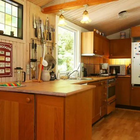Feriehus Two-bedroom Holiday In 7 *